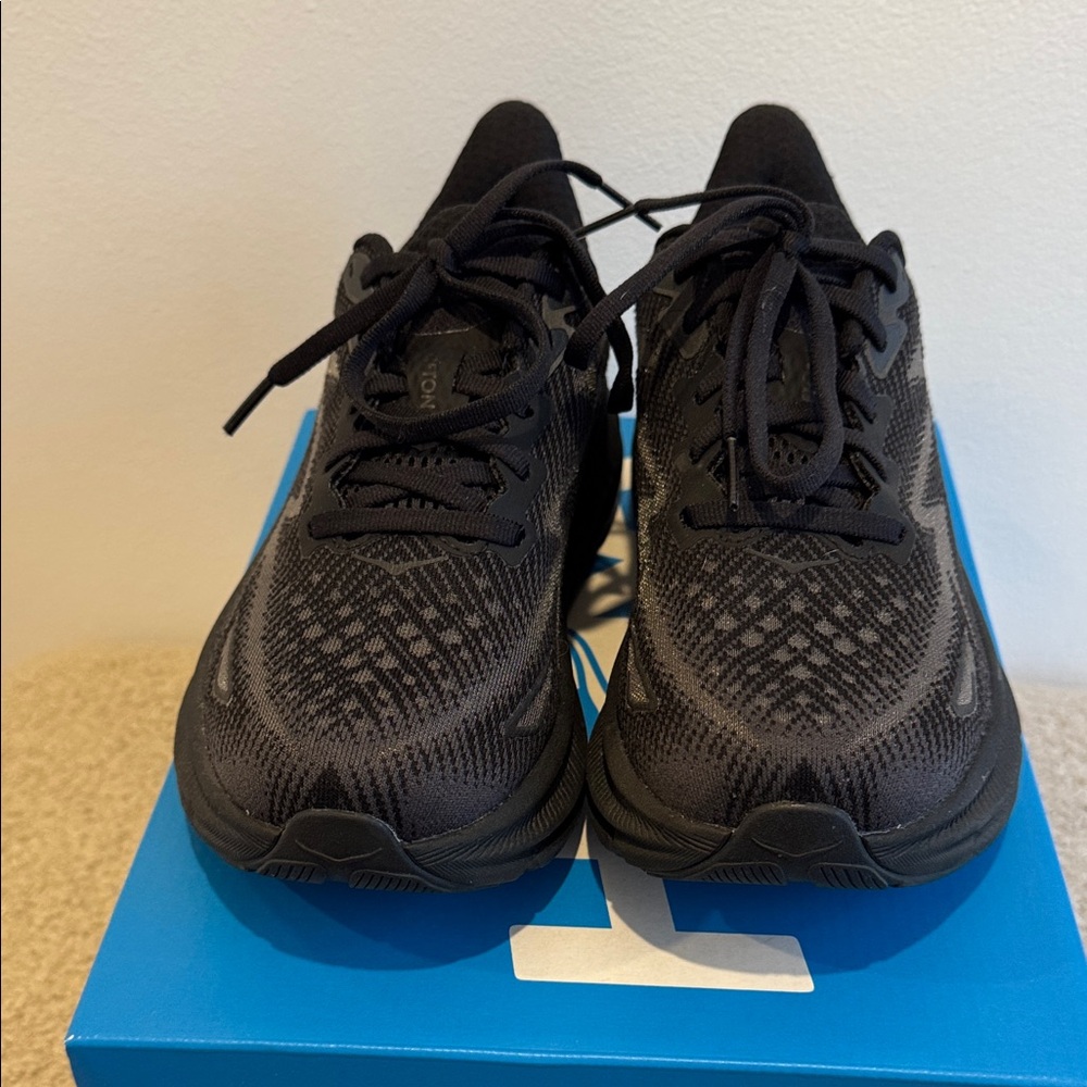 Hoka Clifton 9
